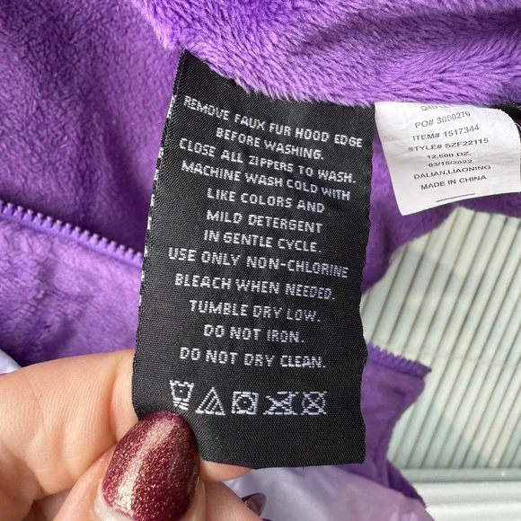 Snozu Girl’s Zippered Puffer Coat (Size: 2T)(missing faux fur around hood)(EUC) - Picture 9 of 10